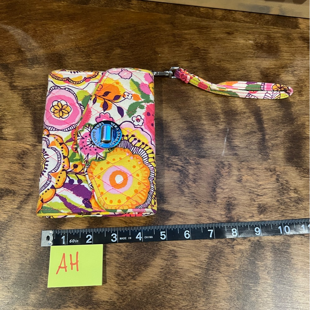 Vera Bradley wallet or wristlet